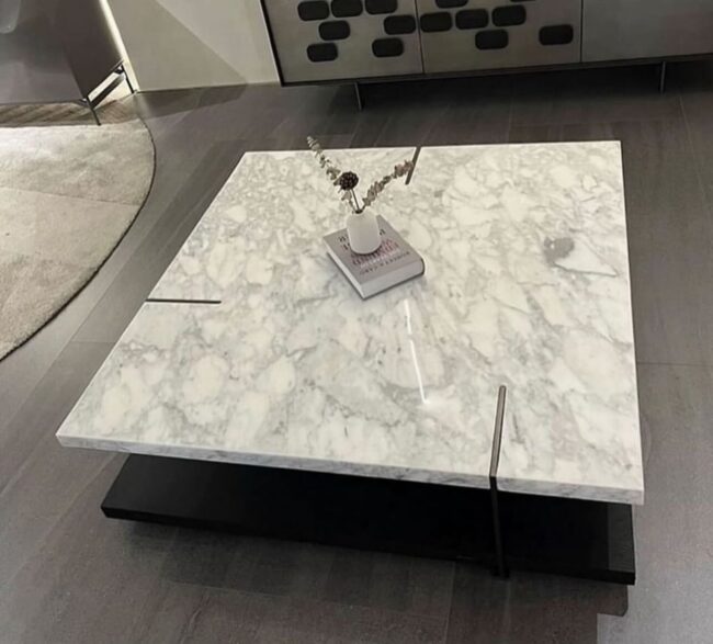Victoire coffee table