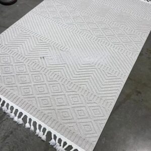 Bohemian Fringe Rug in Cream with Geometric Pattern