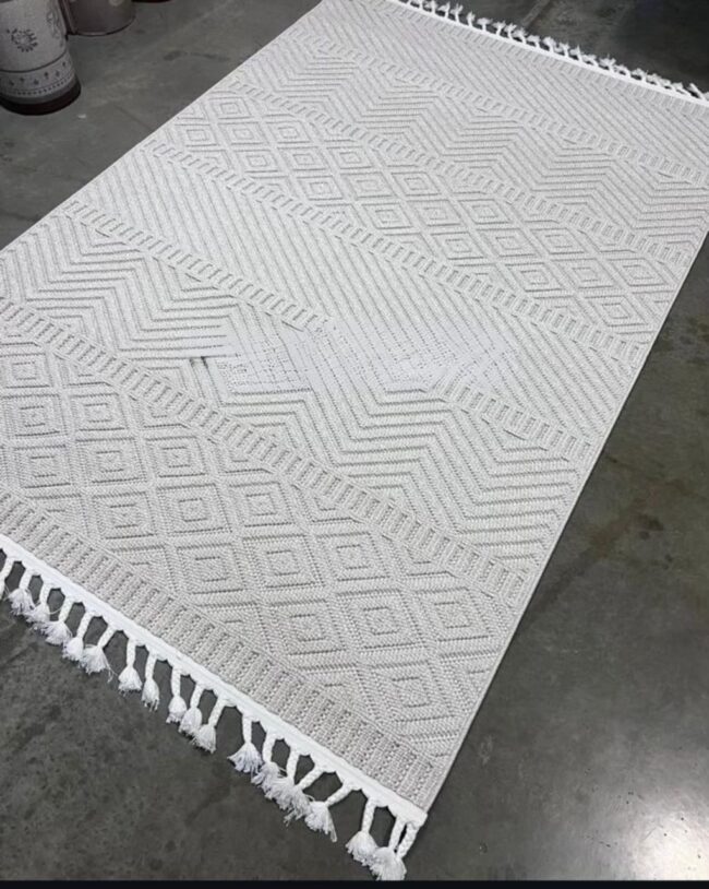 Bohemian Fringe Rug in Cream with Geometric Pattern